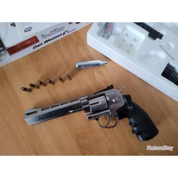 Revolver Dan Wesson 6'' + accessoires + carton
