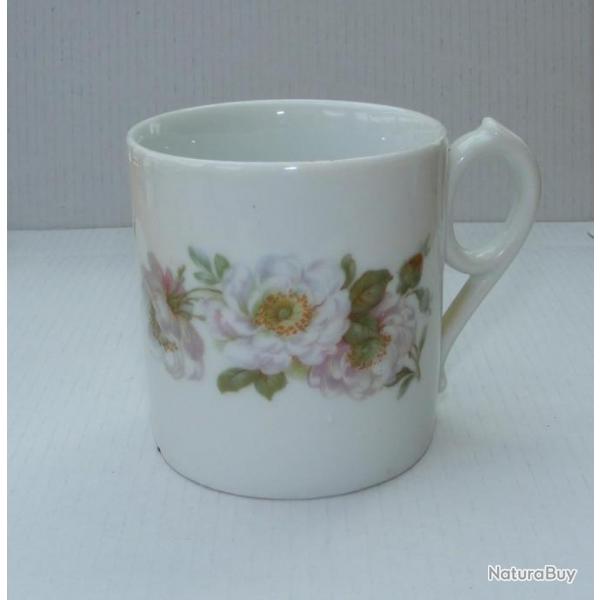 Tasse rglementaire patriotique Allemande de la guerre 1914 1918 - Motif Floral