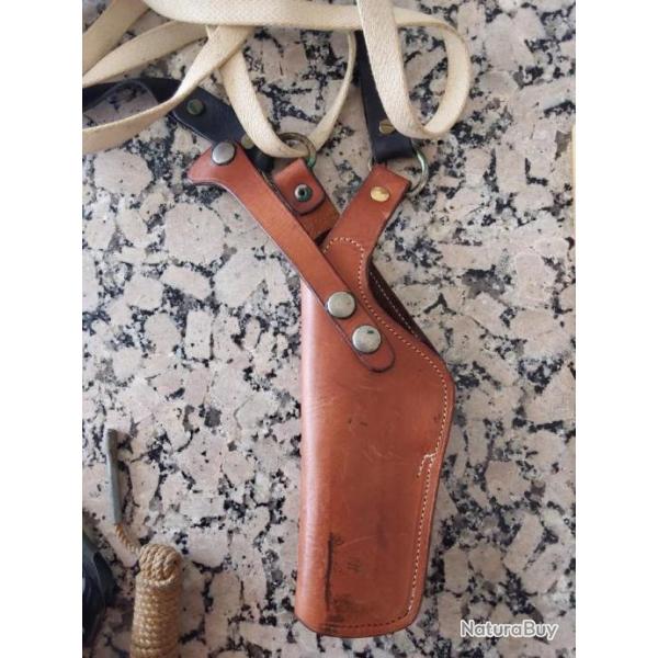 Holster d'paule pour revolver