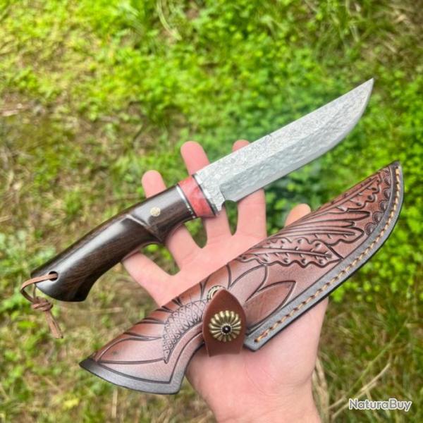 Couteau artisanal lame acier damas manche bois d'bne custom avec etui