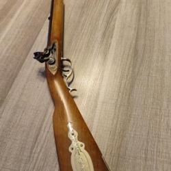 Magnifique très long fusil à silex KENTUCKY calibre 45 Armi Jager de 1979 état quasi neuf 128,5cm