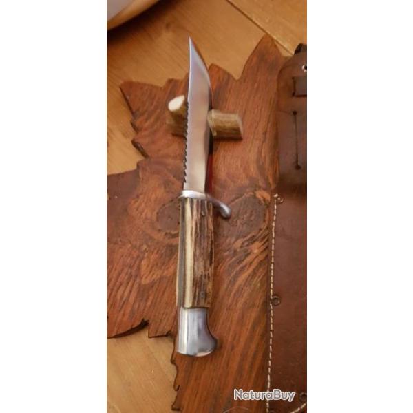 Couteau de jeunesse, scout , de chasse vintage bowie a scie suisse.