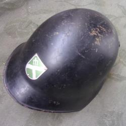 casque militaire suisse insigne  trident