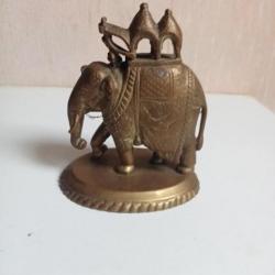 statuette du XIXéme éléphant en bronze doré hauteur 11 cm x 9 cm