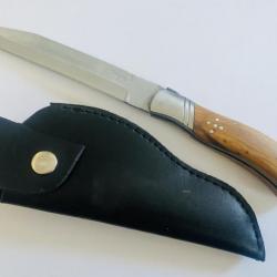 Couteau de chasse pliant manche en bois de teck ( dague de chasse )