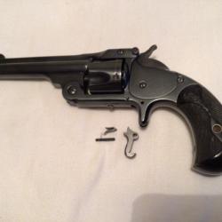 Superbe smith & wesson 32 S&W short ( EN PANNE ) bien lire l annonce