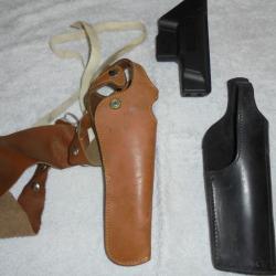 Lot holsters cuir et synthétique marque Walther et Pony