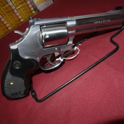 Revolver S&W 686 PLUS SERIE 3.5.7 Canon de 5" en 38/357