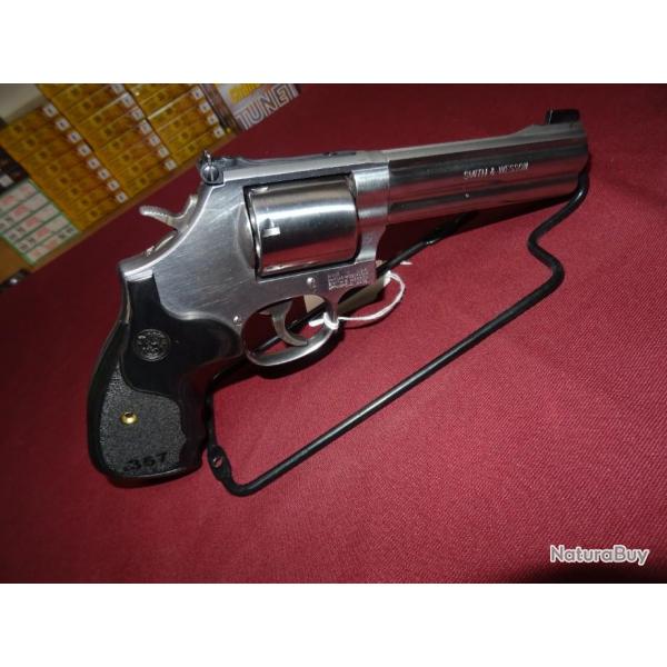 Revolver S&W 686 PLUS SERIE 3.5.7 Canon de 5" en 38/357