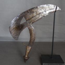 Grand couteau de jet Africain à tête d'oiseau - Populations Kota, Ndzabi, Mbédé... du Gabon, Congo