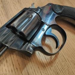 Colt New police positive proche du neuf