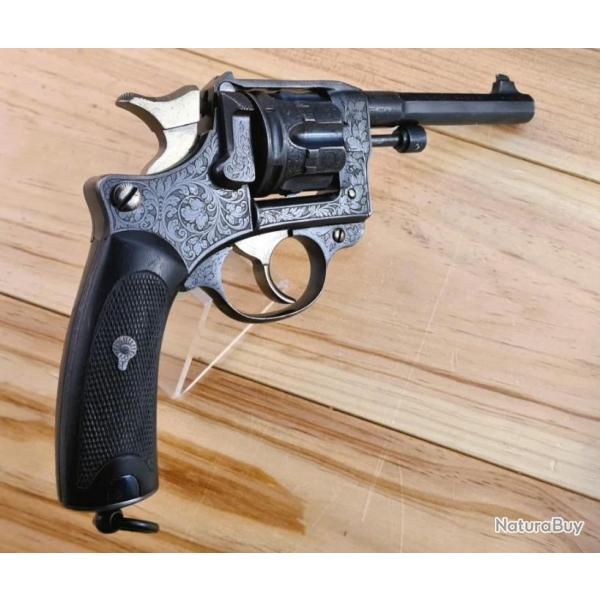 Hors du commun: Revolver 1892 civil, Ecole Navale 1898, calibre 8 mm, Catgorie D Dpart 1 !!!
