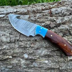 Couteau à dépecer/bushcraft avec crochet damas forgé LLF 21cm bleu ciel