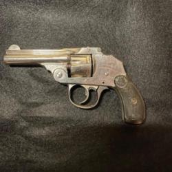 Revolver Iver Johnson .32 Smith and Wesson Hammerless