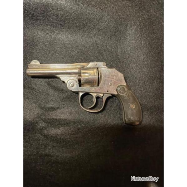 Revolver Iver Johnson .32 Smith and Wesson Hammerless