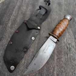 Ancien  Couteau SABATIER avec Étui en cuir Manche en Bois