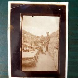 Photographie soldats dans une tranchée WWI 1914-1918