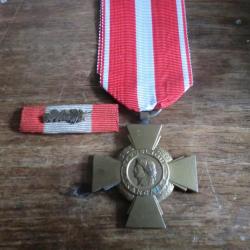medaille barette palme  croix de la valeur militaire