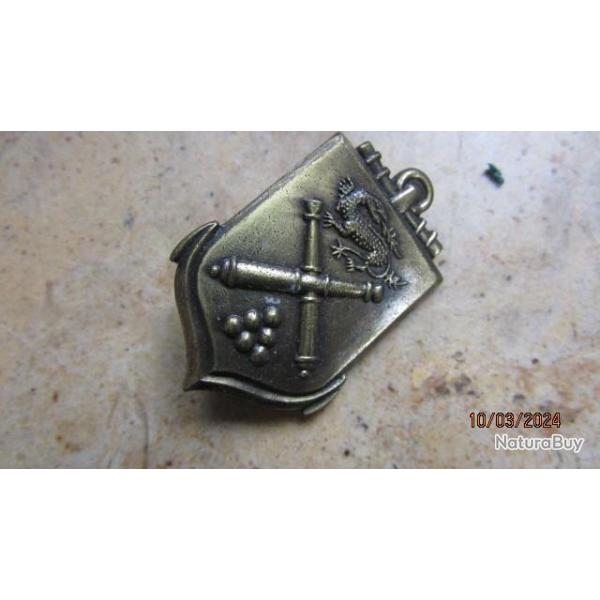 insigne militaire pucelle cole d'Application de l'artillerie mtal bronze,drago  guilloch