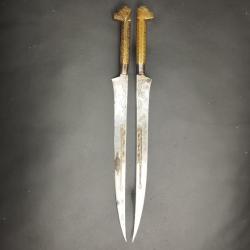 Paire d'épée flissa 2 couteau kabyle incrustation laiton