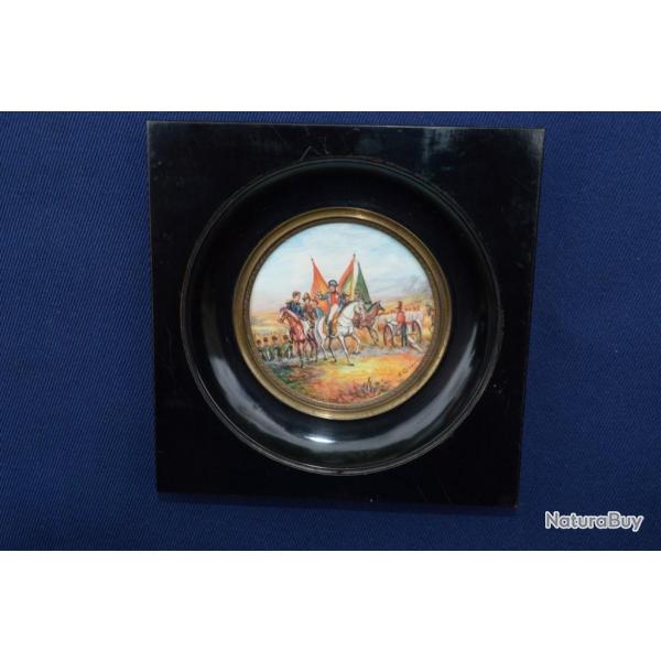 MINIATURE RONDE PEINTURE NAPOLEON scne de BATAILLE XIX France XIX eme Neuf  Objets d'Arts