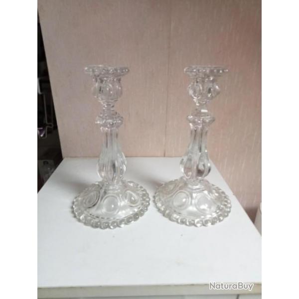 deux bougeoires en cristal sign baccarat hauteur 22 cm