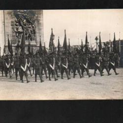 défilé de la victoire 14 juillet 1919 25 les drapeaux anglais carte photo les fêtes de la victoire