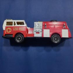 miniature camion pompier  USA   pompe à incendie  1/47