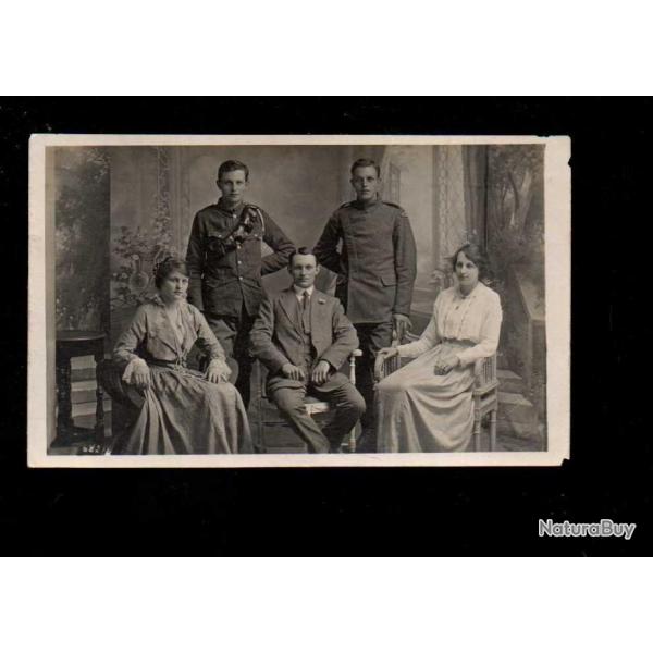 soldats britanniques et famille genre carte photos ventuellement coloniaux