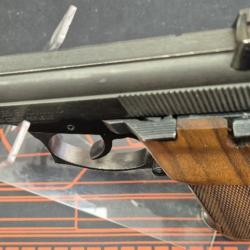 Pistolet CZ83 calibre 7.65browning
