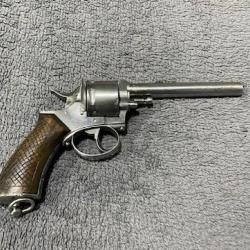 Magnifique gros revolver en calibre 450Prix de réserve en dessous du prix d'achat
