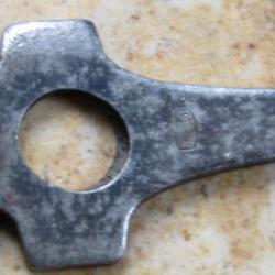 outil / clé d'origine authentique démontage du pistolet P08 " Luger " poinçon Mauser