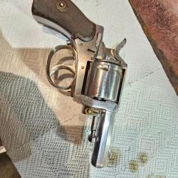 Revolver type British Bulldog calibre 320 à poudre noire catégorie D