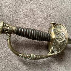 Épée dOfficier modèle 1817 à ciselures .sans fourreau.Monarchie de Juillet.
