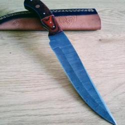 Poignard couteau damas 256 couches + étui cuir fabrication artisanale réf 125