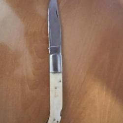 Couteau artisanal de 23 cm lame 10 cm manche en os