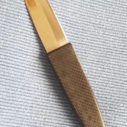 Couteau, dague de botte fair main, très léger manche fibre de carbone