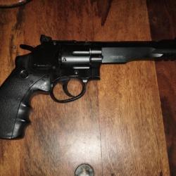 Smith et Wesson 327 TRR8 à plombs, 2,5 joules, 4,5mm