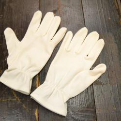 Paire de gants taille 8 blanc , Parade , armée Française , Légion police (B)