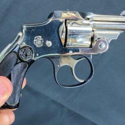 revolver smith safety third model