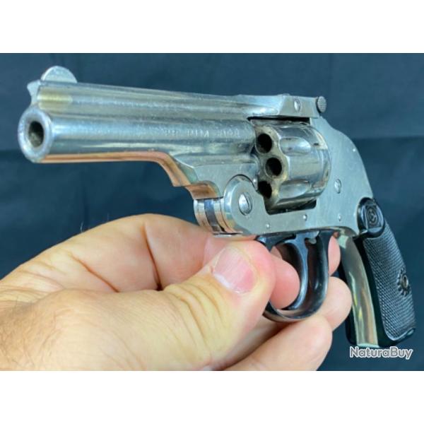 revolver harrington  hamerless calibre 22 lr nickel.   etat superbe