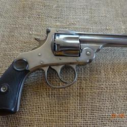 Beau revolver HARRINGTON & RICHARDSON 1895 à brisure calibre 32 SW long