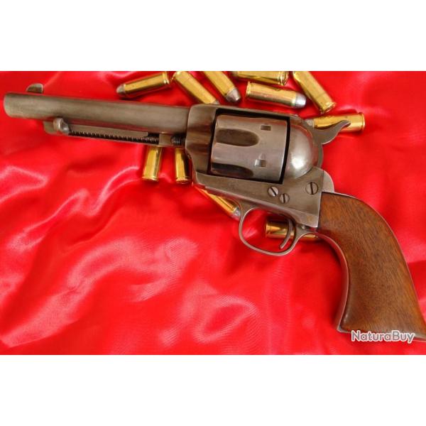 Trs beau revolver Colt Peacemaker calibre 45 Long Colt