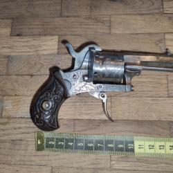 Rare revolver The Guardian cal 7 mm à broches