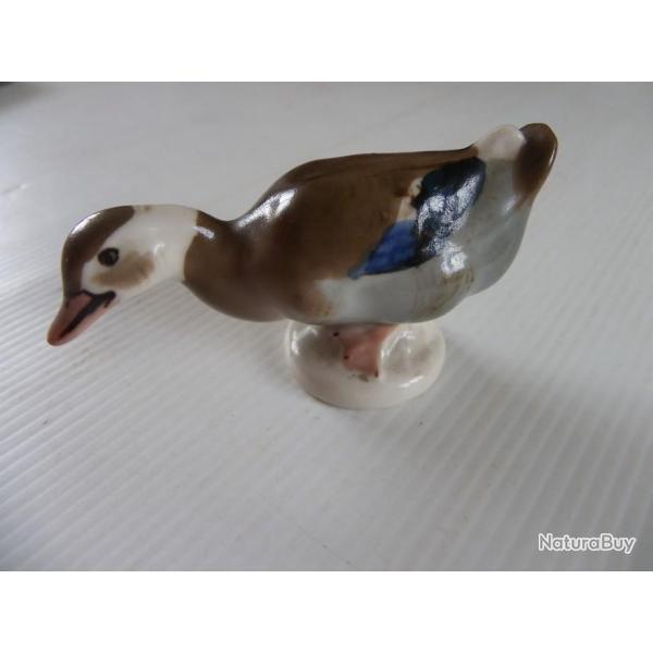 Figurine de canard en cramique sign P et un n superbe tat 9.5 cm