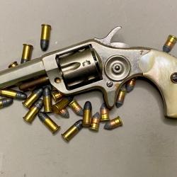 Revolver Colt type New Line Cal. 22 short - 1 sans prix de réserve !