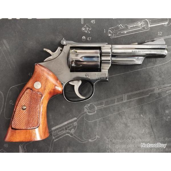 Revolver Smith & Wesson modle 19-4 - Canon 4" - Calibre 357 Magnum (Occasion)