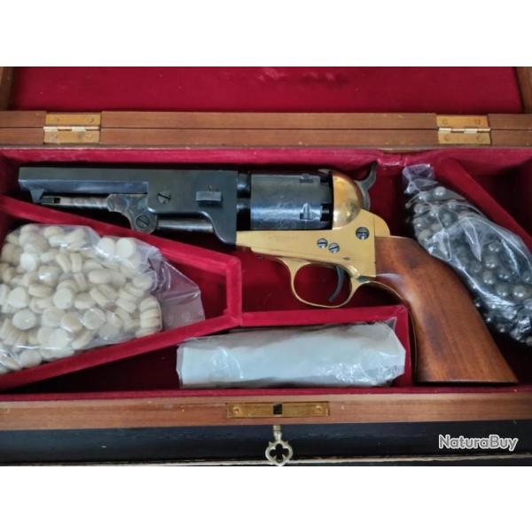 Revolver colt navy 1851 Shriff Uberti Calibre 36 dans coffret