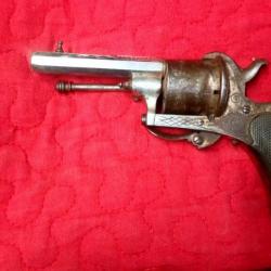 un revolver a broche systeme lefaucheux date 1885