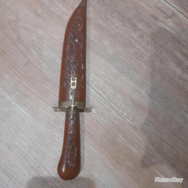 Couteau indienEtui en bois sculpt